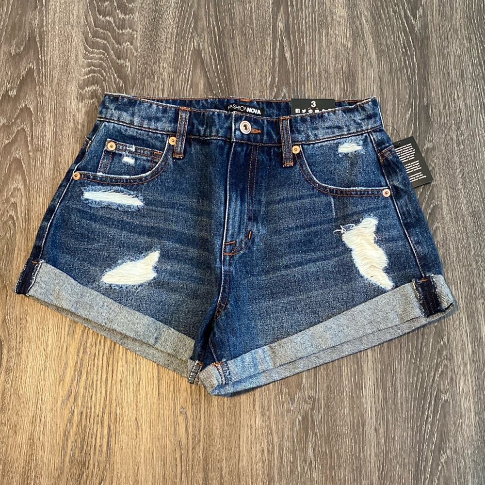 Fashion nova dark blue shorts